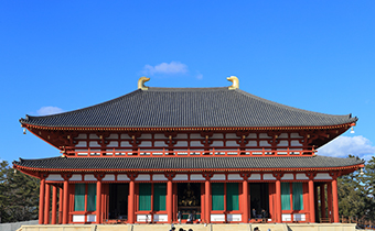 [Kofuku-ji Temple (to the National Treasure Hall)] About a 10-minute walk