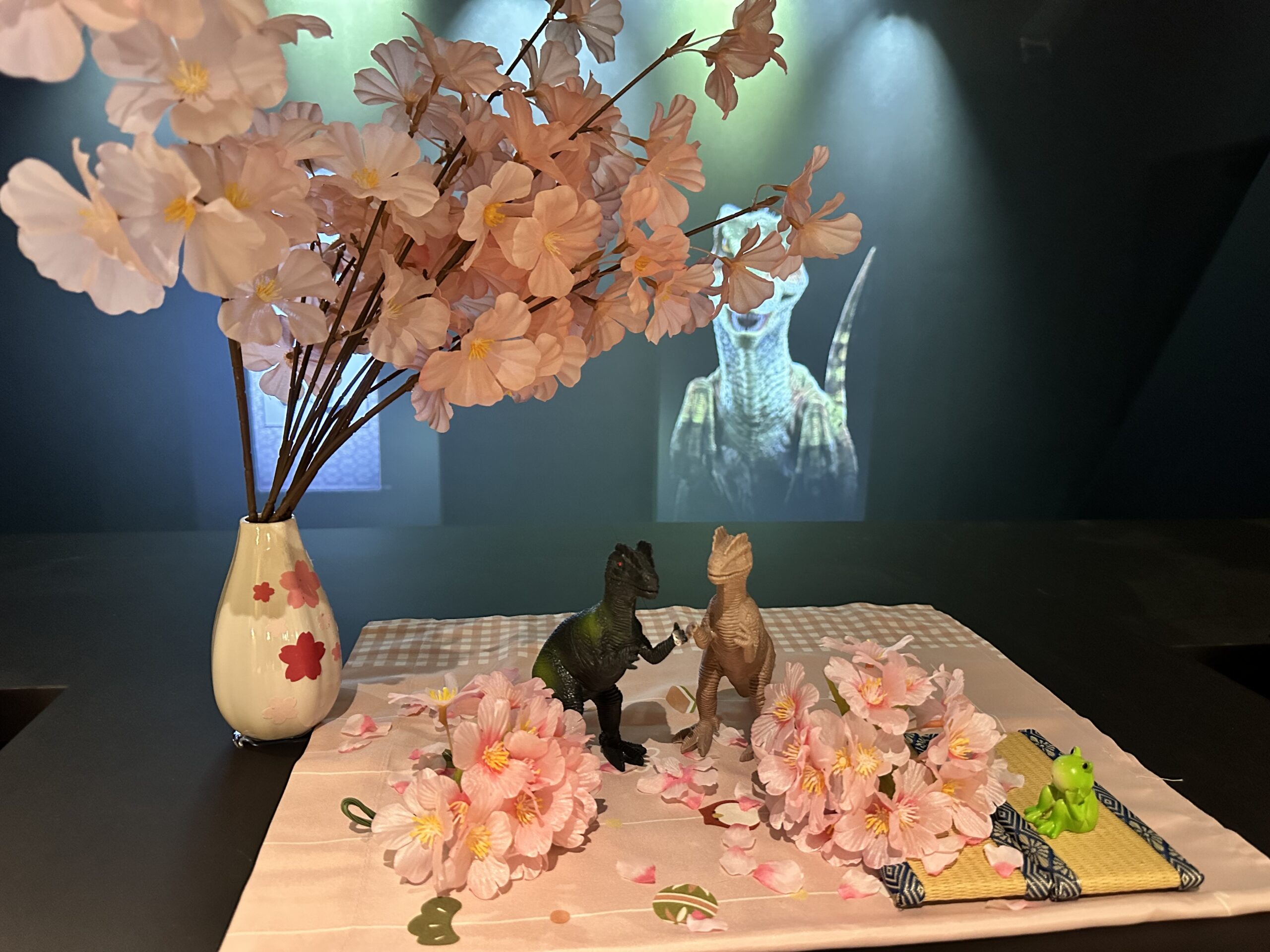 프론트가 봄 스타일로 바뀌었습니다.🌸