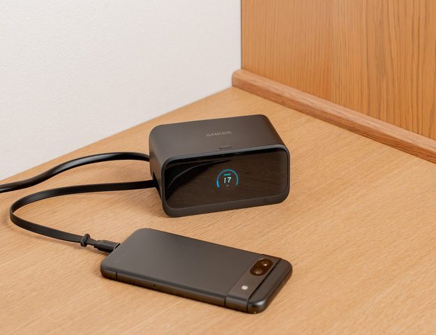 卷线式电缆一体化电源插座 Anker Nano 充电站